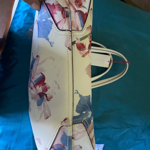 NWT Vince Camuto medium tote Dust Bag included - Picture 5 of 8